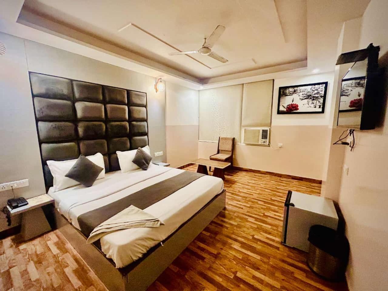 Hotel Airport City นิวเดลี ภายนอก รูปภาพ